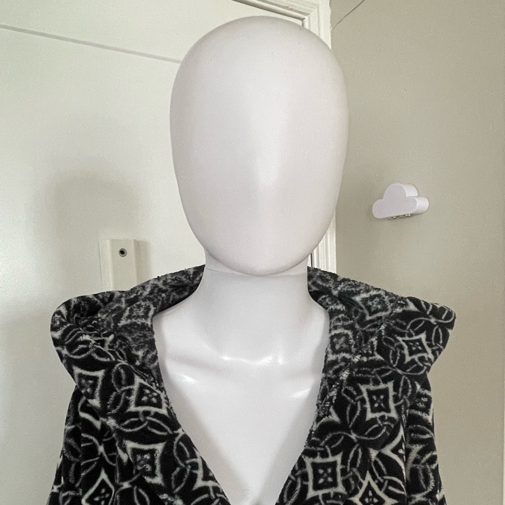 Vera Bradley Fleece Short/Mid-Length Robe - Picture 4 of 8